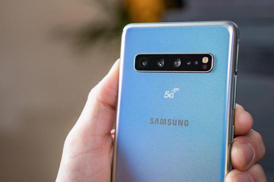 ▲ S10 5G 版. 圖片來自：CNET