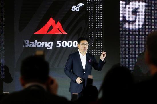 ▲ 巴龍 5000 發布. 圖片來自：Reuters