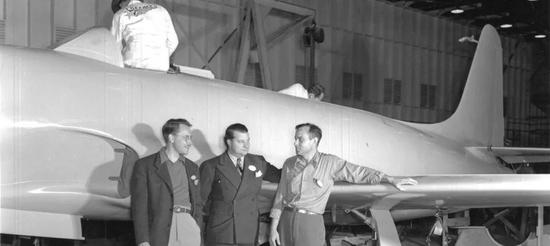 XP-80飛機的工程師