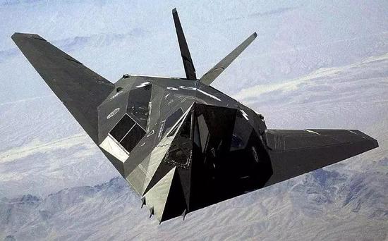 F-117A“夜鷹”戰機