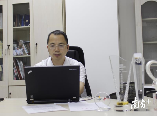 汶川地震后 帶資金歸國創(chuàng)業(yè)
