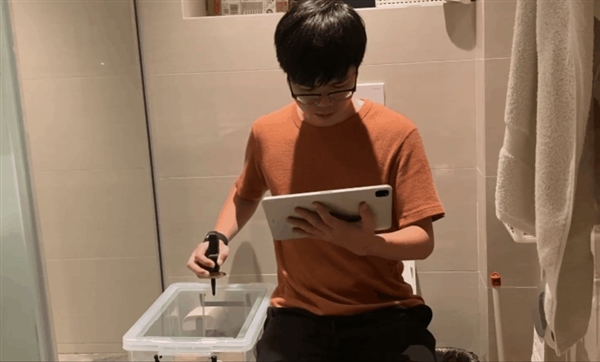 華為天才少年稚暉君更新！自制同步現(xiàn)實(shí)機(jī)械臂、可遠(yuǎn)程做縫合手術(shù)